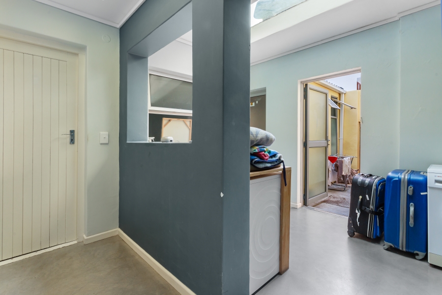 To Let 9 Bedroom Property for Rent in Bo Kaap Western Cape